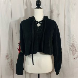 Rose Embroidered Cropped Fleece Hoodie Black Sz S